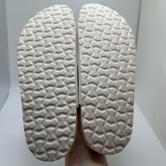 CUSHIONAIRE Women's soft footbed Sandal with +Comfort 7 WHITE - Picture 5 of 7